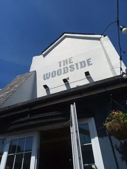 The Woodside Pub