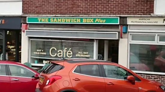 The Sandwich Box Plus