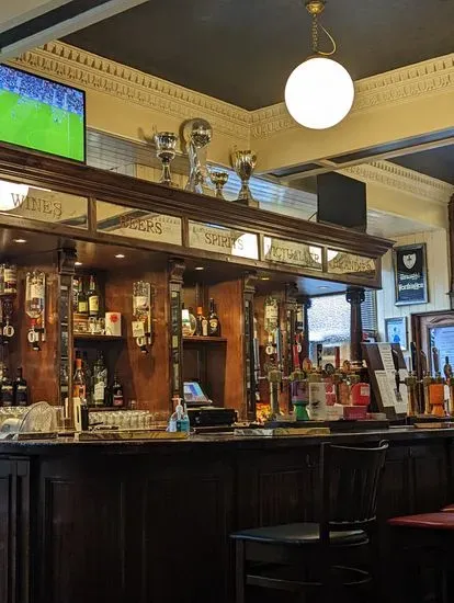 The Links Tavern