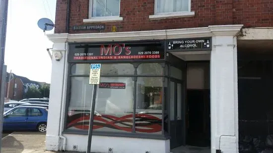 Mo's