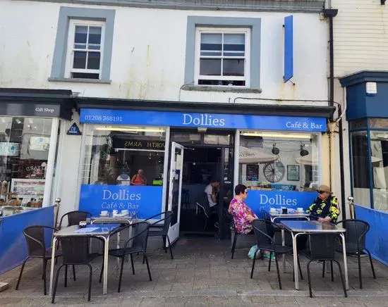 Dollies Cafe & Bar