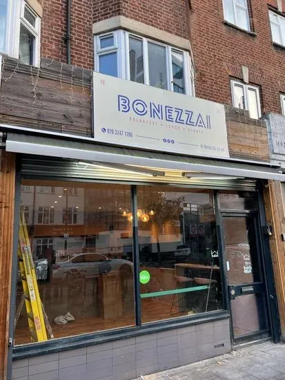 Bonezzai Café and Falafel Bar