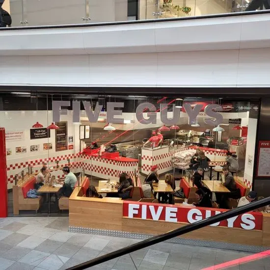 Five Guys St. James Quarter