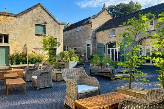 Courtyard Shop and Coffee Room