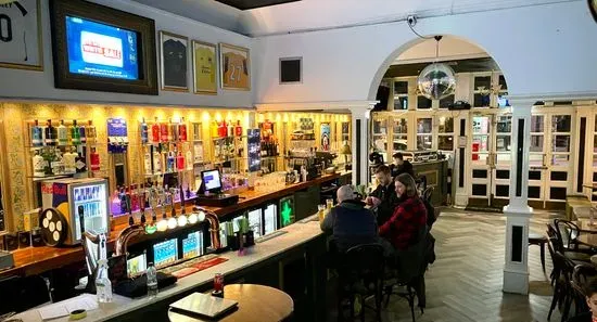 Nico's Cafe Bar