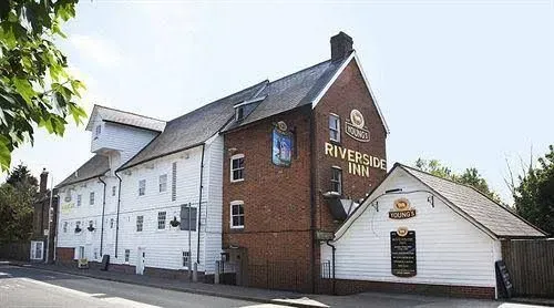 Riverside Inn