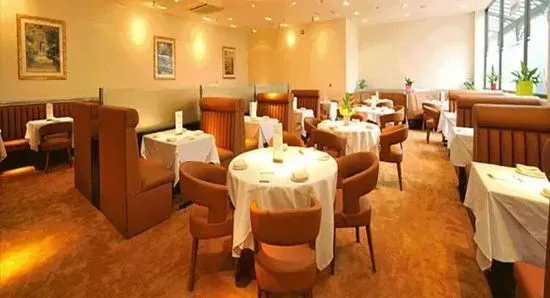 Bhujon Dining | Indian Restaurant in Mere Green