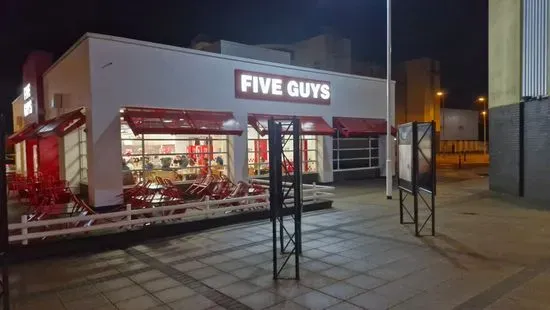 Five Guys Cheshire Oaks