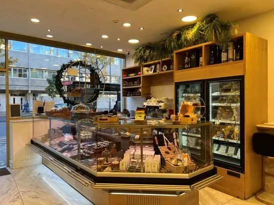 GOURMET HOUSE DELI AND CAVIAR BAR