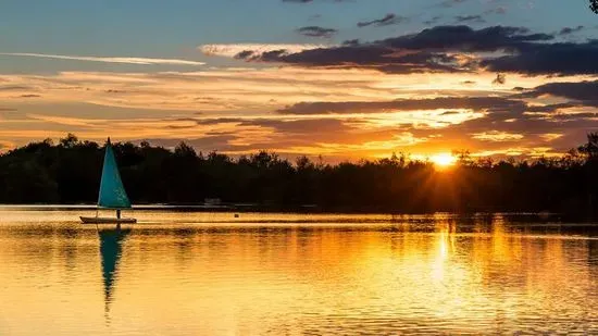 Horseshoe Lake Activity Centre - Water Activities & Open Water Swimming