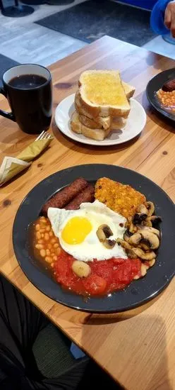 English Breakfast & Vegetarian Cafe