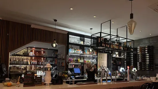 Cappuvino Bar and Restaurant