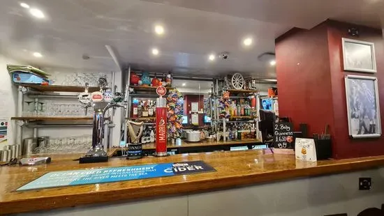 Islington Sports Bar & Grill