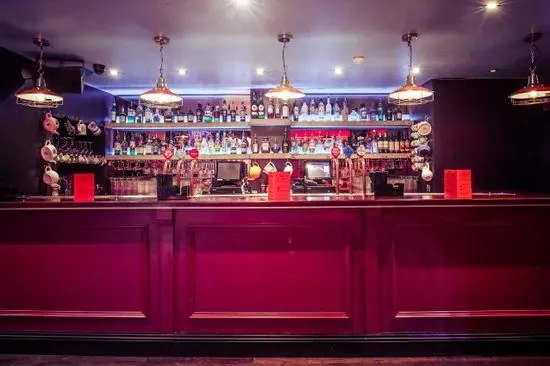 Simmons Bar | Piccadilly Circus