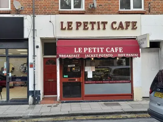 Le Petit Cafe