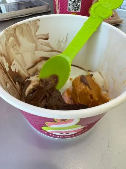 Menchie's Frozen Yogurt