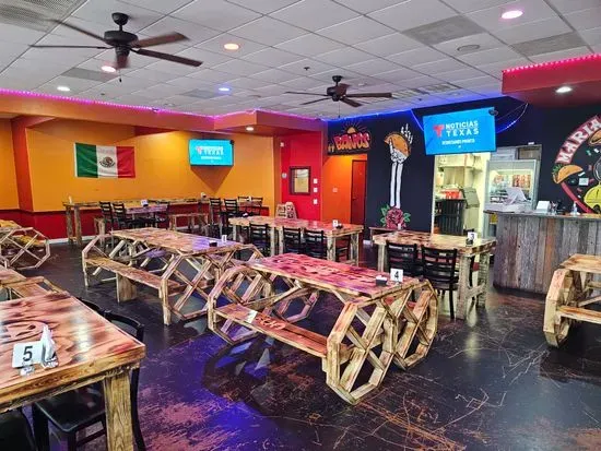 Mariachisss tacos restaurant