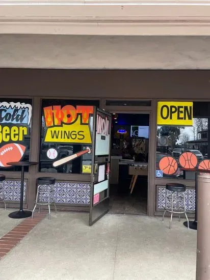 Flappy's Wings and Bar