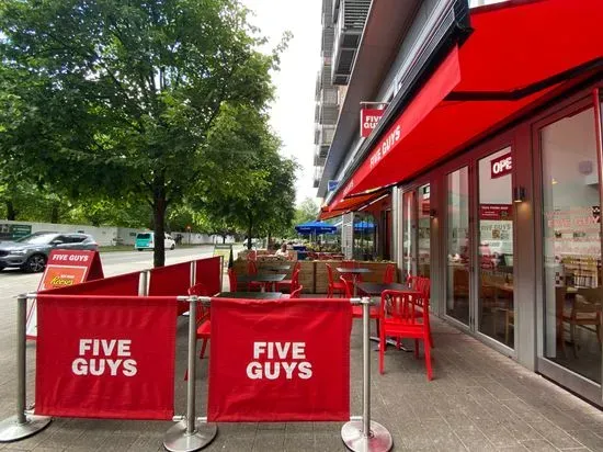 Five Guys Walton on Thames