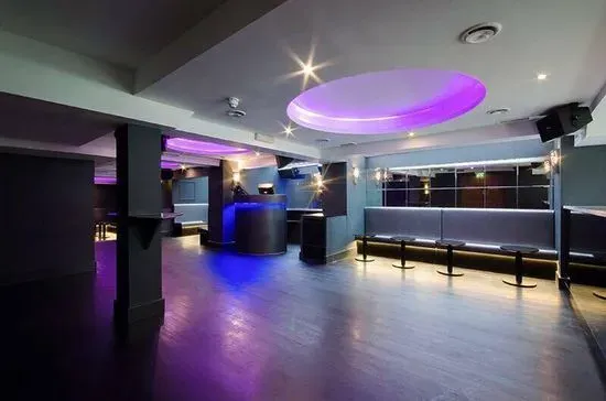 Deco Lounge Hertford