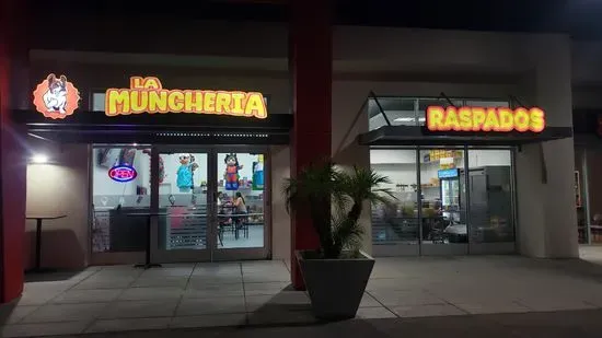 La Muncheria Raspados & Munchies World