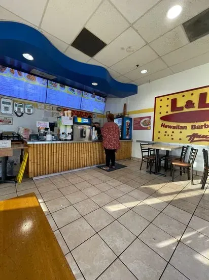 L&L Hawaiian Barbecue