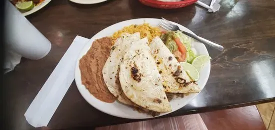 Taqueria Los Dos Laredos