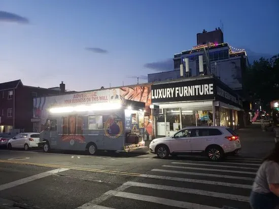 Mahmoud's Corner Halal Food Cart