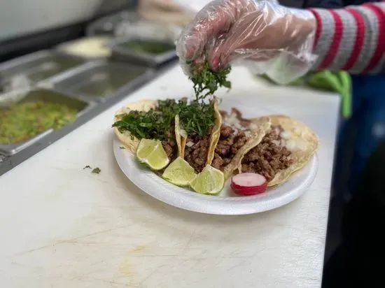 Tacos Al Pastor "El Chalino"