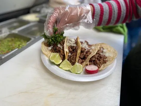 Tacos Al Pastor "El Chalino"