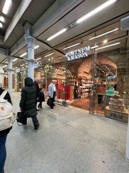 Fortnum & Mason at St Pancras