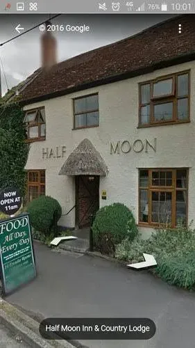 Half Moon Inn