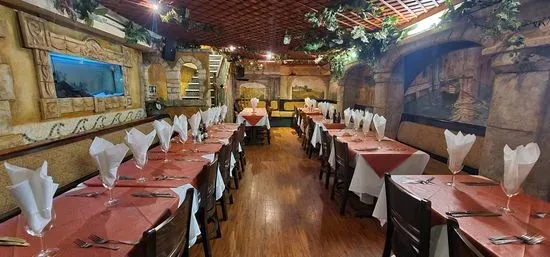 Giovanni's Restaurant