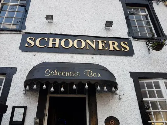 Schooners Bar