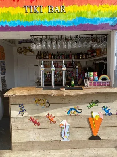 Tiki Bar Westbay