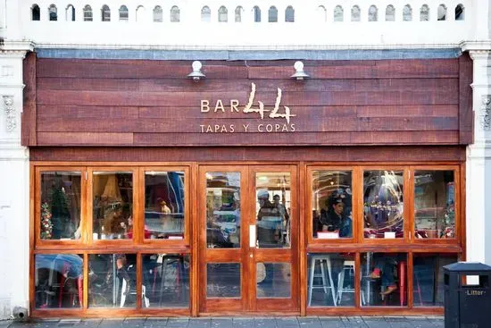 Bar 44 Penarth