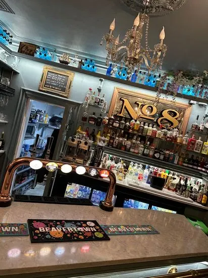 No8 Bar