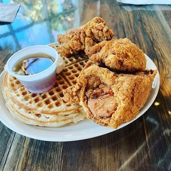 Lo-Lo's Chicken & Waffles