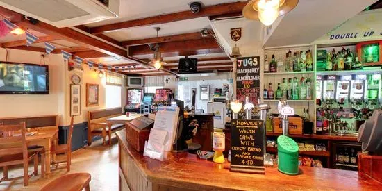 Three Mariners Pub of Tenby, Wales