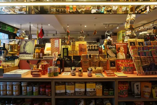 Ernie Deli Shop