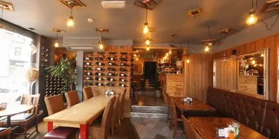 Tartine bistro & wine bar