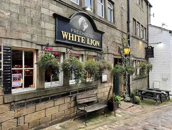 The White Lion, Heptonstall