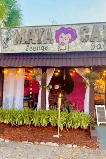 MAYA CAFE Lounge & Gallery