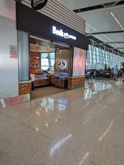 Ben's Soft Pretzels- Indianapolis Airport Terminal B