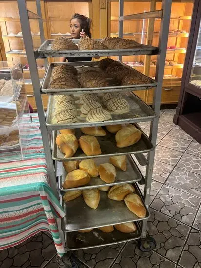 La Reyna bakery