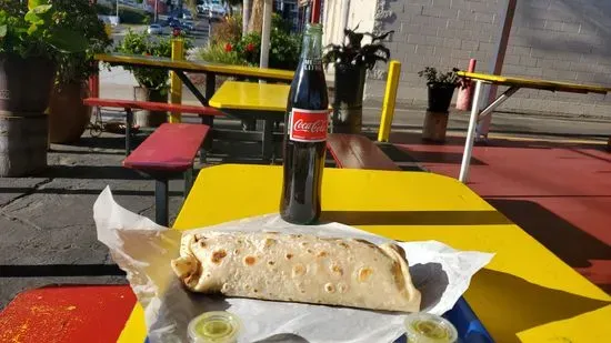 Los Burritos