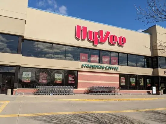 Hy-Vee Grocery Store