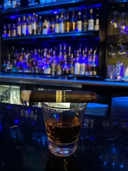 Cesar's Cigar and Spirits Lounge