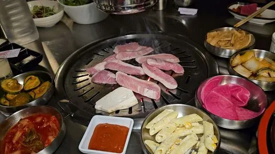 Burnin92 Korean BBQ & Skewers 달라스 숯불구이 고깃집