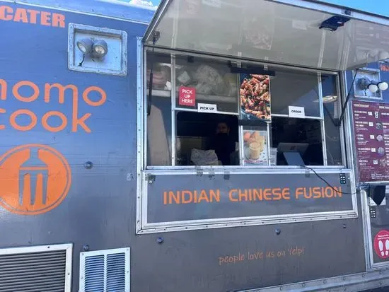 Momo Cook Truck - San Ramon Farmer Market